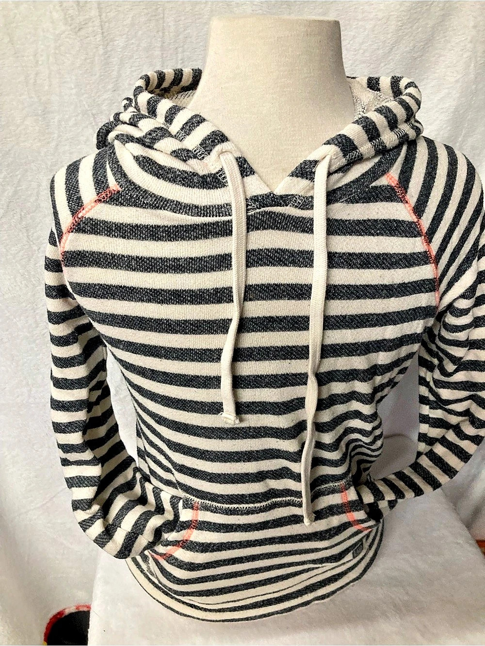 Billabong Striped Cotton Hoodie in Black & White Size Small